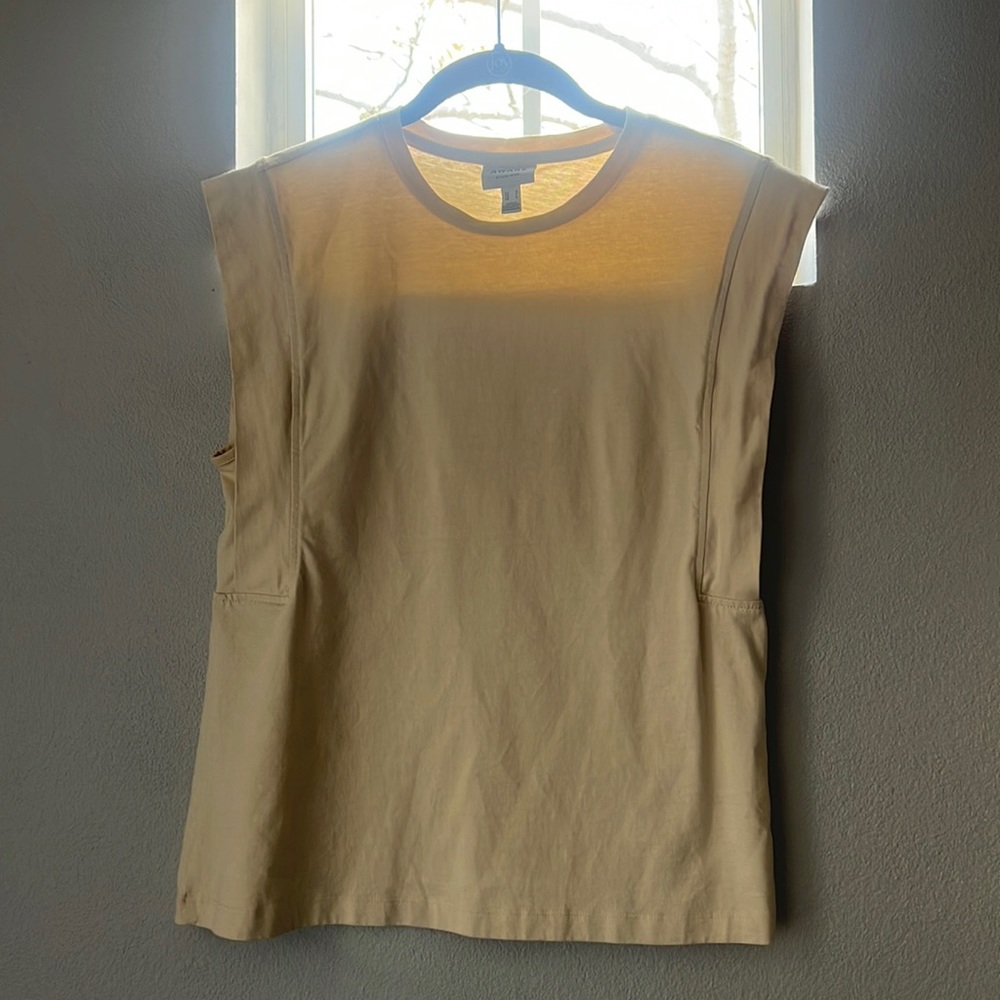 Semi box sleeve top